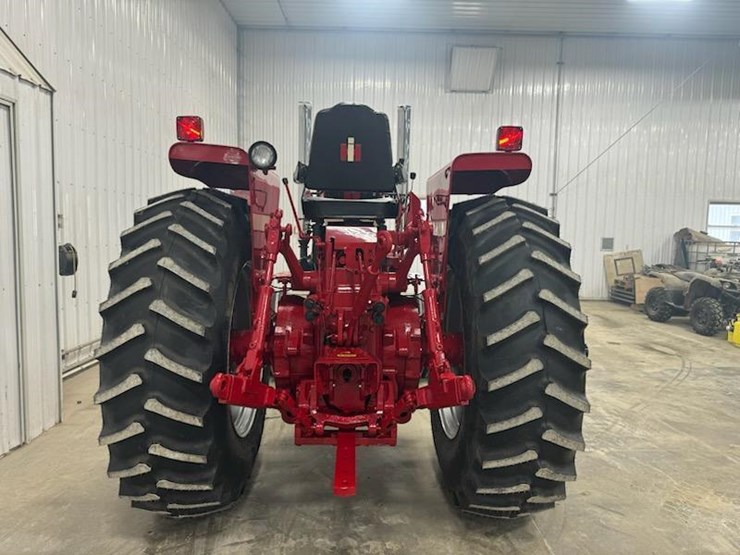 tag-#-,-1974-ih-1568-v8-diesel-tractor*-image-11