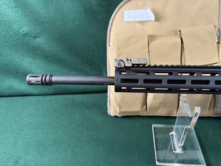 smith-&-wesson-m&p15-22-22lr-rifle-image-10