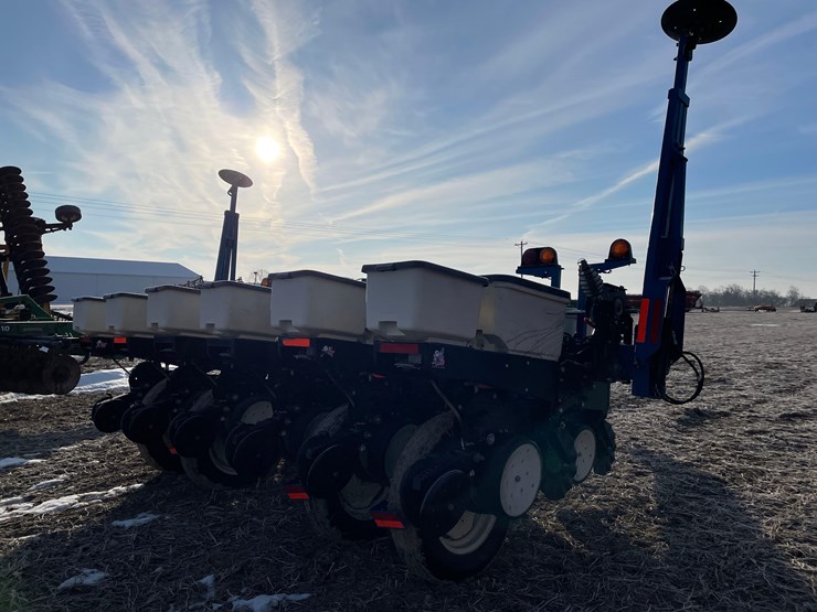 2010-kinze-3000-image-15