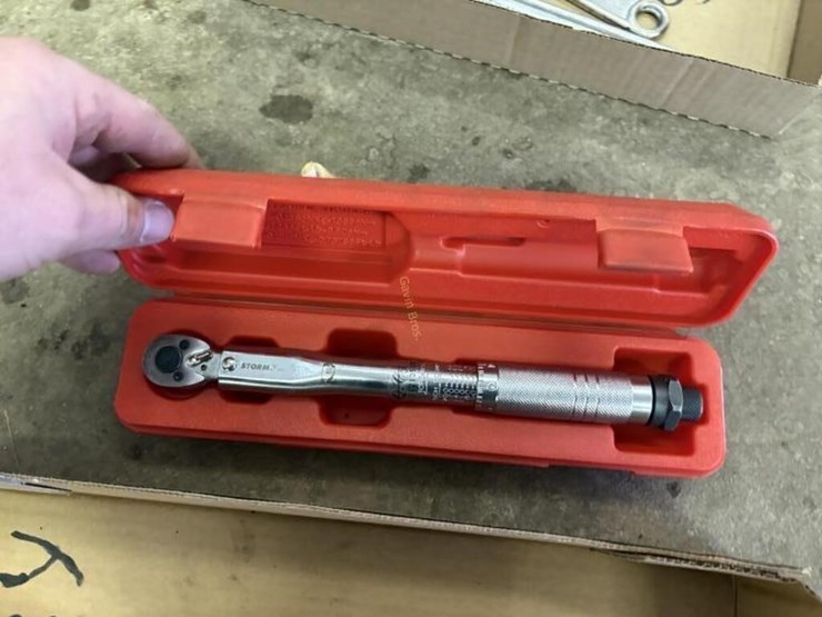 torque-wrench-&-timing-light-image-3
