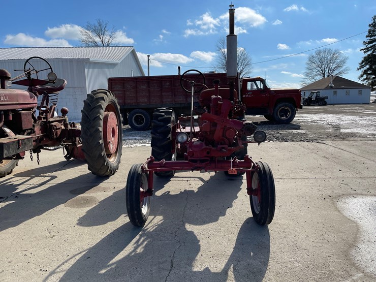 tag-#353,-farmall-130-tractor-image-19