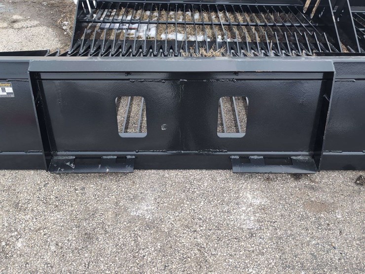(1)-wolverine-72"-skid-steer-screening-bucket-sb72-image-2