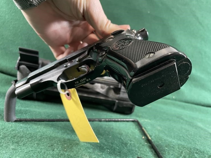 beretta-mdl.81-32acp-pistol-image-5