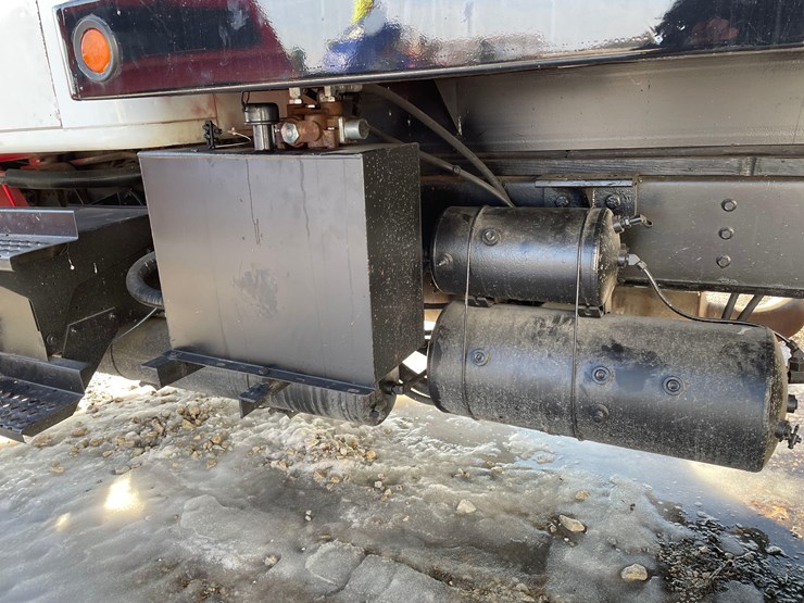 1996-case-ih-8100-image-5