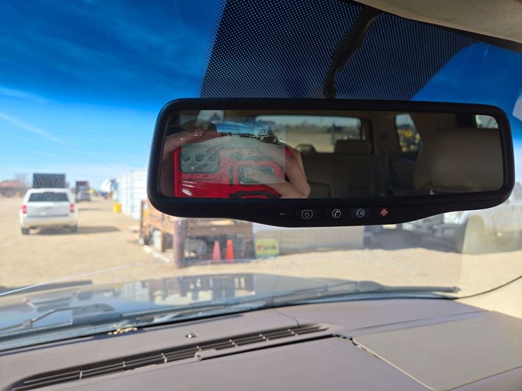 2011-gmc-yukon-xl-image-17