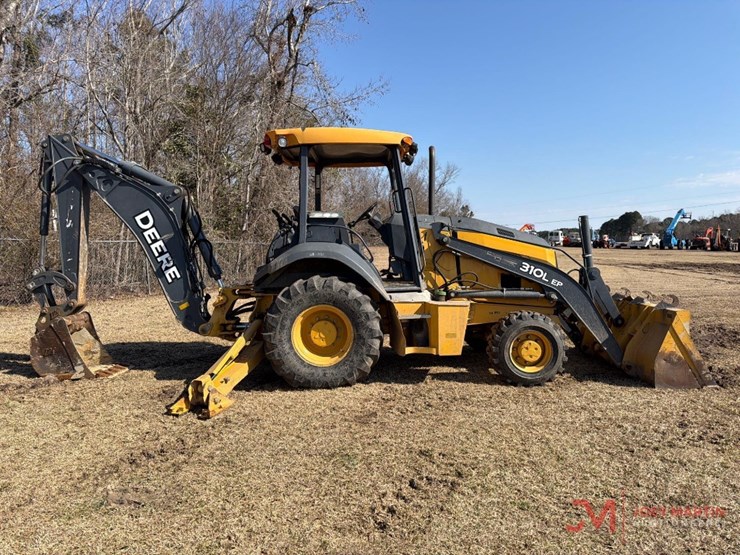 2020-deere-310l-ep-image-2