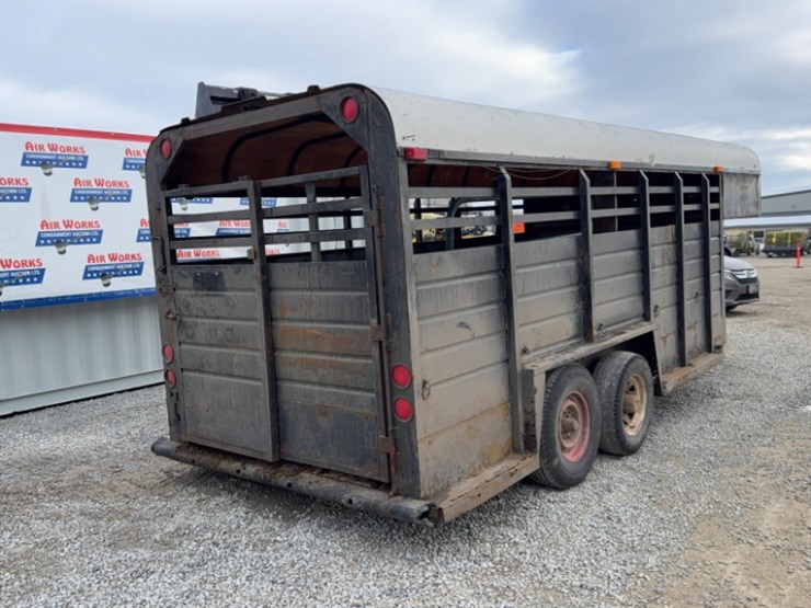 16'-gooseneck-livestock-trailer,-tandem-axle-image-11