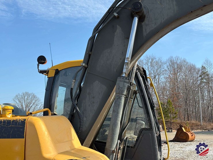 2012-volvo-ec140dl-image-39