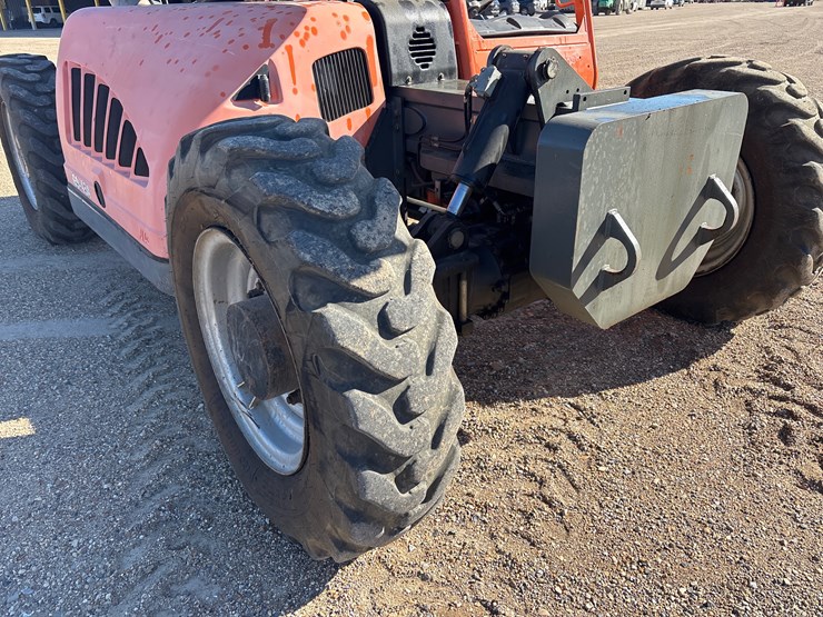 2008-jlg-g9-43a-image-6