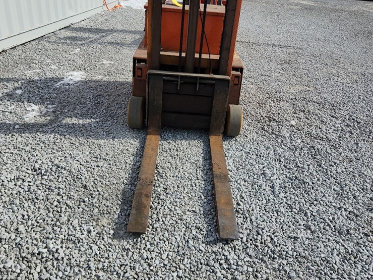 big-joe,-sn#rbc45462-walk-behind-battery-powered-forklift-44"-forks-image-6