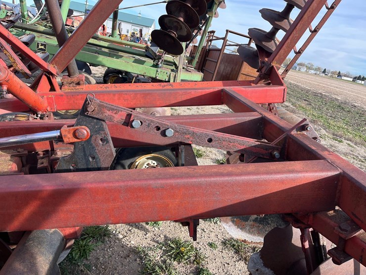 international-490-image-11