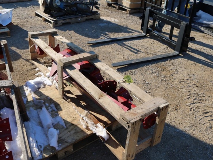 new-holland-155-image-1