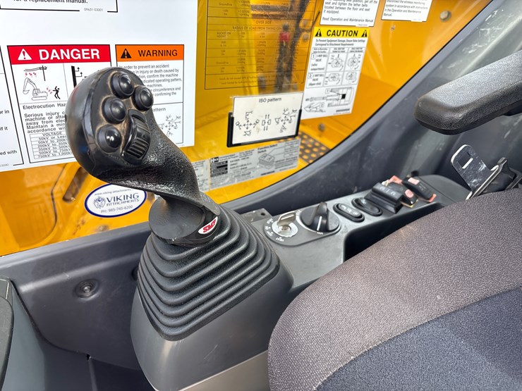 2022-komatsu-pc138us-lc-11-image-25