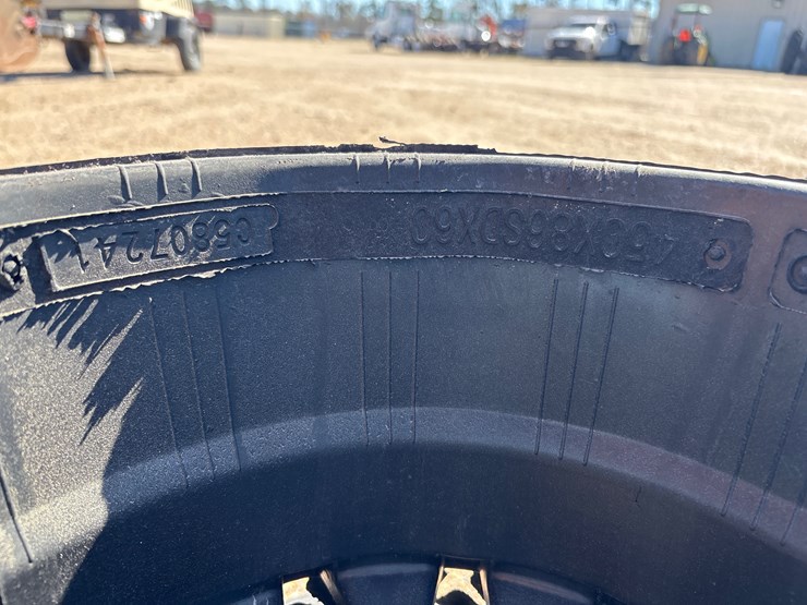 #2799-•-unused-450x86sdx60-e3-rubber-track-image-3