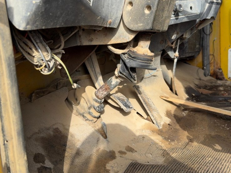 1987-ford-l8000-image-31