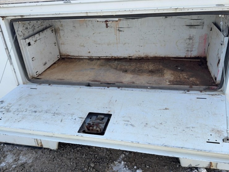 omaha-truck-bed-w/-ladder-rack-image-7