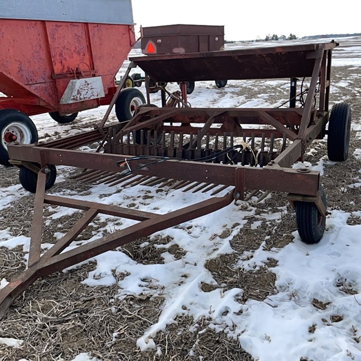 Tag #110, Rock picker