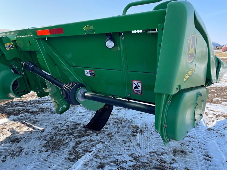 2012-john-deere-608c-image-10