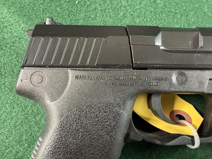 gamo-pt90-.177cal-co2-bb-pistol-image-4