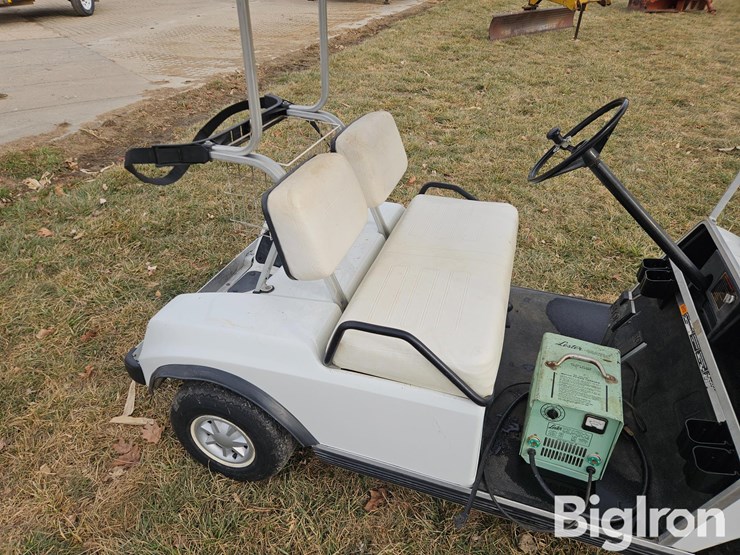 club-car-golf-cart-image-12