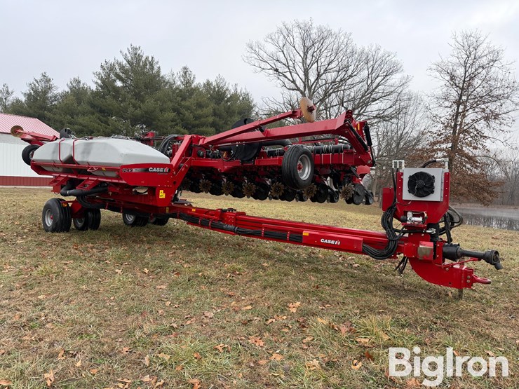 2013-case-ih-1245-image-3