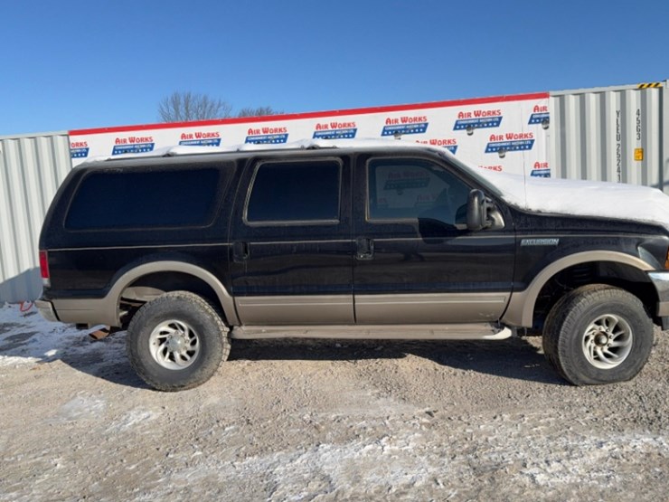2001-ford-excursion-image-1