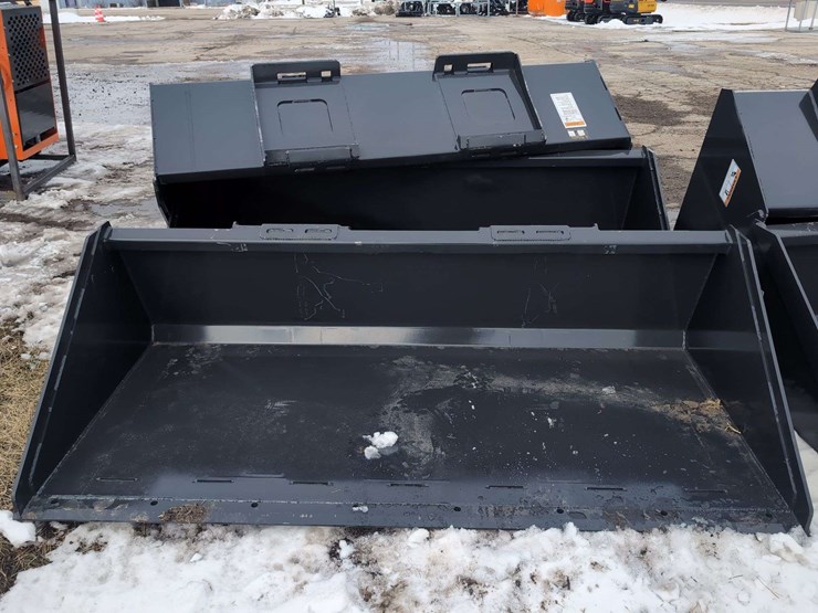 (1)-wolverine-78"-skid-steer-track-duty-bucket-tdb-11-78w-image-1