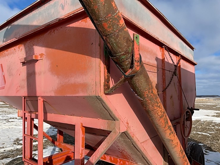 tag-#360,-gravity-wagon-w/gear-&-12'-seed-brush-auger-image-11