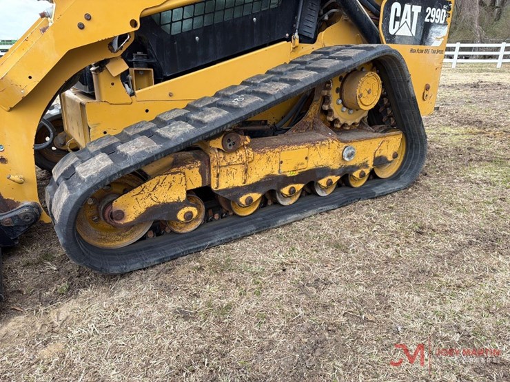 2015-caterpillar-299d-image-12