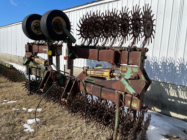 john-deere-400-image-1