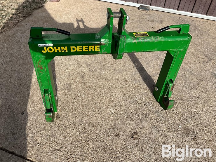 john-deere-cat-3n-3-pt-quick-hitch-image-2
