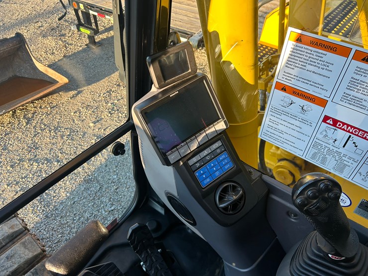 2022-komatsu-pc138us-lc-11-image-11