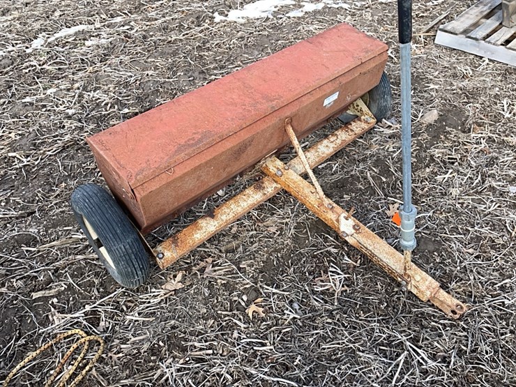 tag-#45,-4'-lime/fert-spreader-image-1