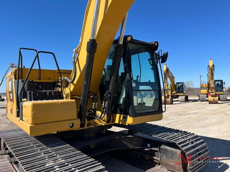2019-caterpillar-320-image-9