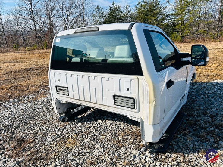 2018-ford-f550-image-8