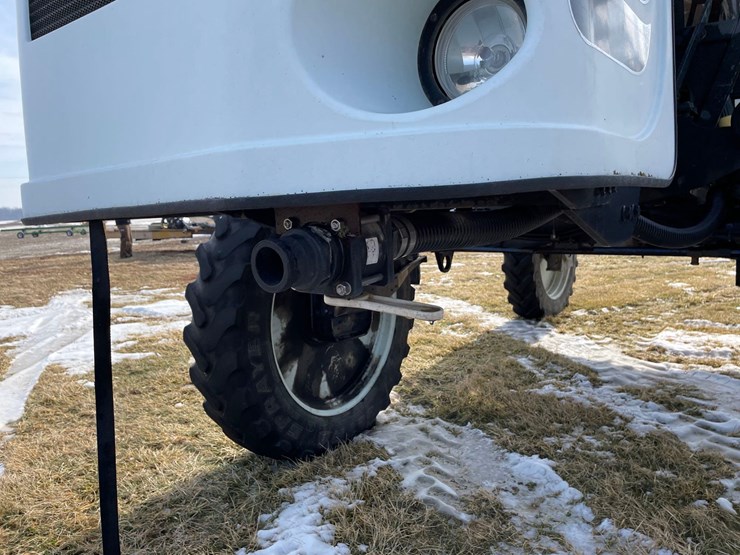 tag-#186,-2009-gvm-6215-self-propelled-sprayer-image-17