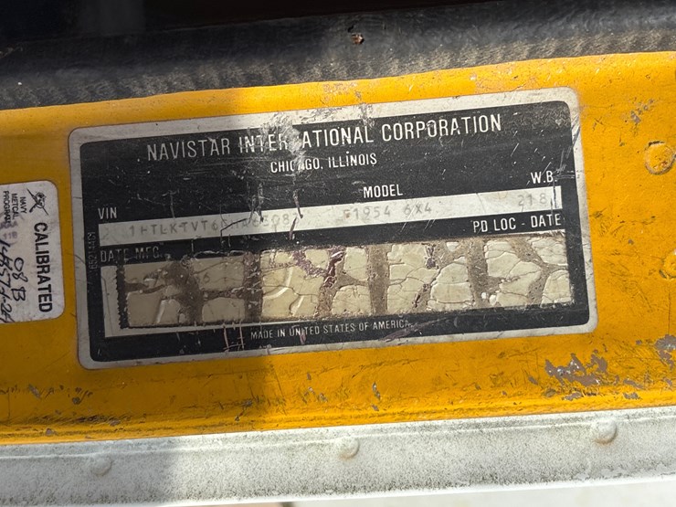 #32946-•-1988-international-water-truck-|-parts-or-repair-image-12