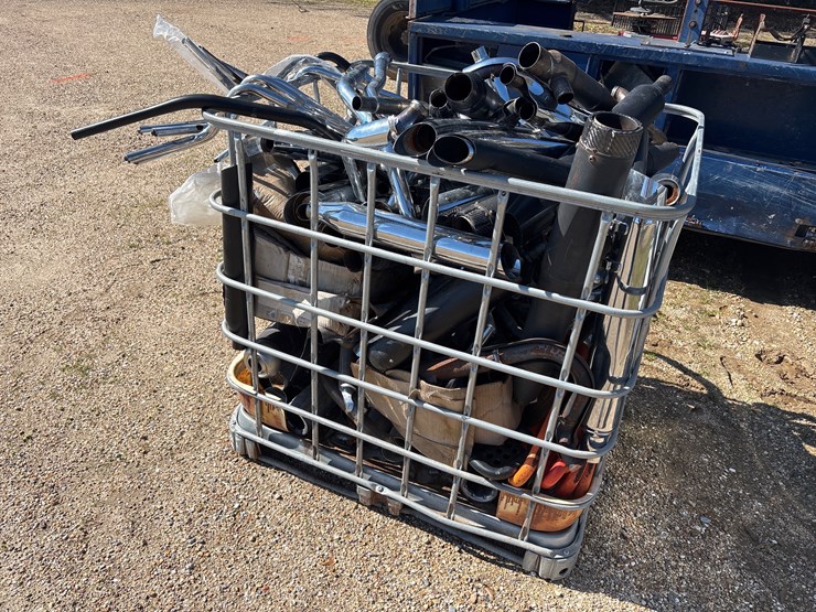 #32925-•-container-of-harley-davidson-exhaust-systems-and-handle-bars-image-1