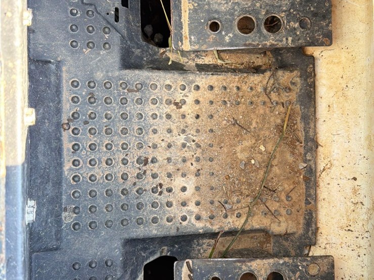 2019-bobcat-t770-image-22