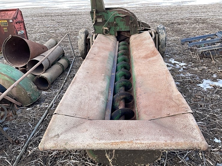 tag-#280,-belt-driven-jd-silage-blower-image-6