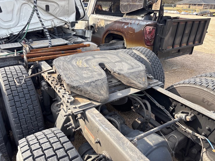 #16220-•-2019-freightliner-cascadia-|-for-parts/repairs-image-5