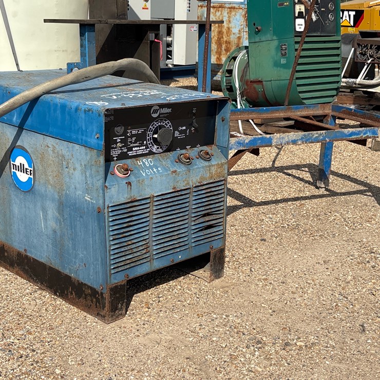 #3468 • MILLER SR4-444 WELDER