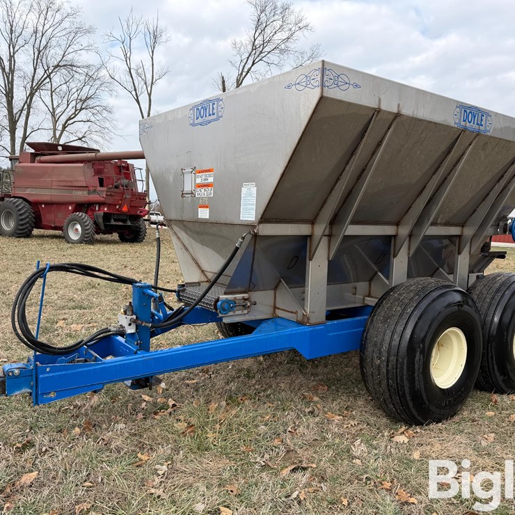 2013 Doyle T/A 8-Ton 304 Stainless Hopper Fertilizer/Lime Spreader