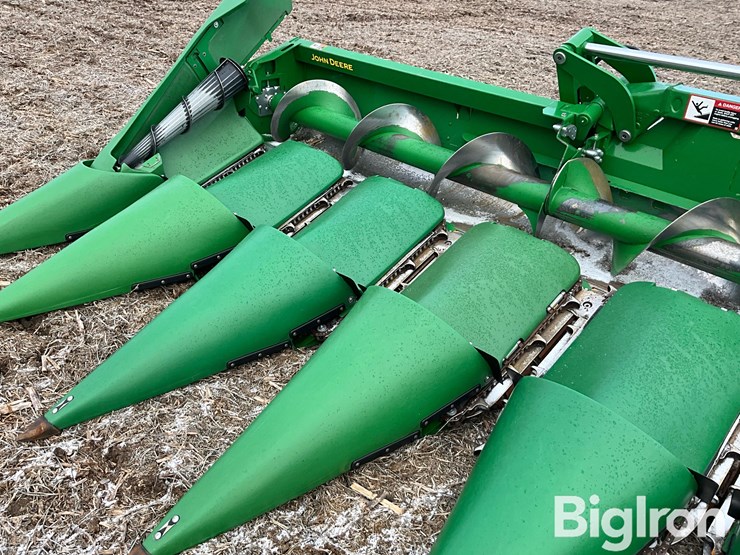 2023-john-deere-c12f-image-19