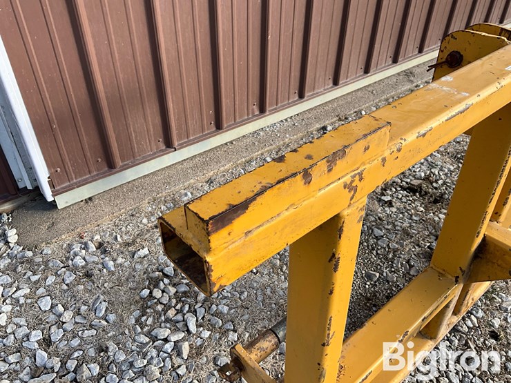 value-eng-3-pt-receiver-hitch-attachment/head-carrier-image-17