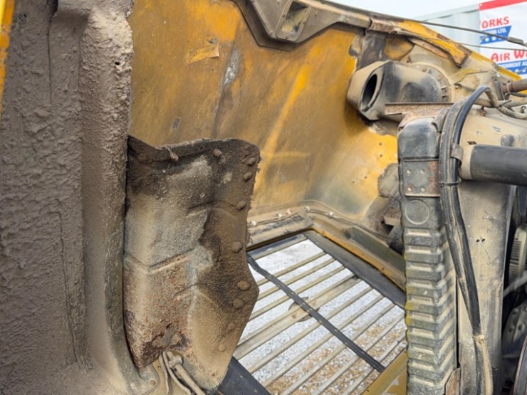 1987-ford-l8000-image-40