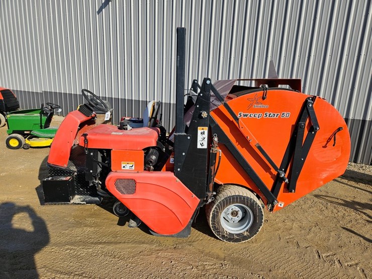 #148-•-smithco-sweep-star-60-sweeper-image-2
