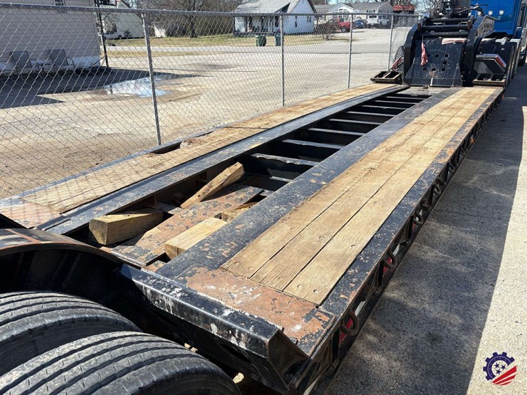 2023-fontaine-lowboy-image-34