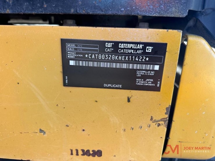 2019-caterpillar-320-image-26