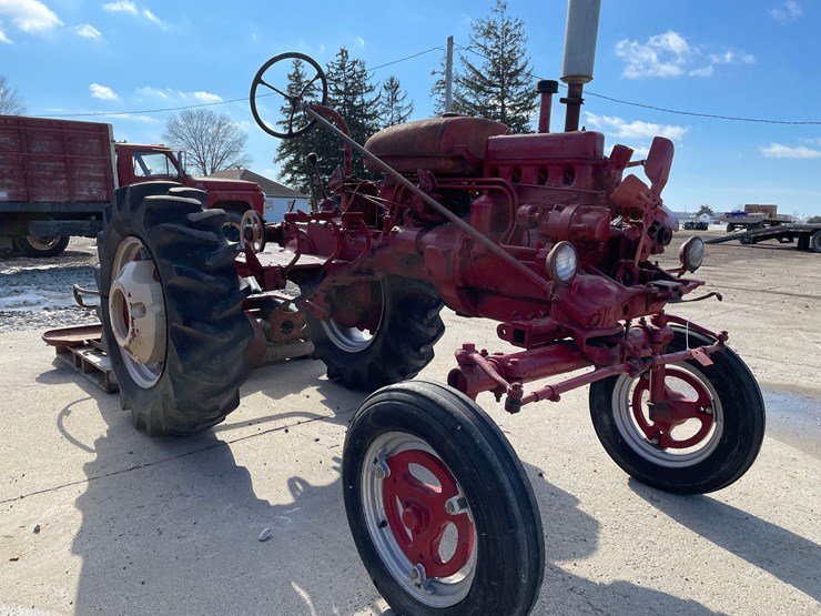 tag-#353,-farmall-130-tractor-image-18